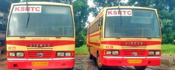 വളയിട്ട കൈകളില് വളയം ഭദ്രം; കെഎസ്ആര്ടിസി വനിതാ ഡൈവറിന് സോഷ്യല് മീഡിയയില് കൈയടി