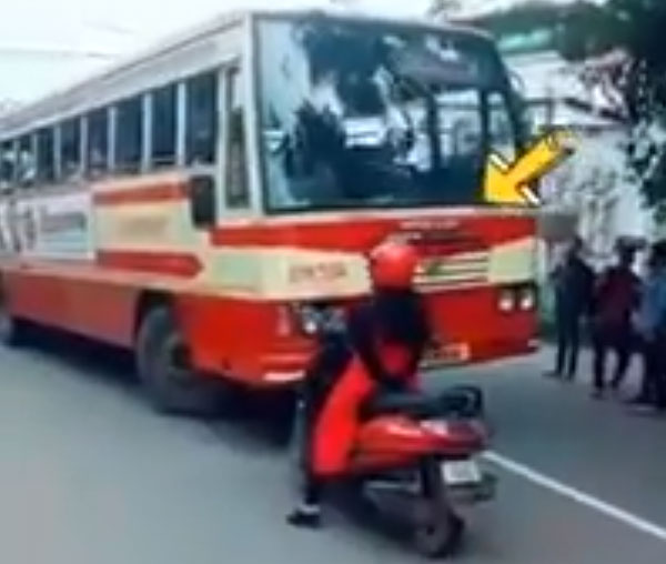 വളയിട്ട കൈകളില് വളയം ഭദ്രം; കെഎസ്ആര്ടിസി വനിതാ ഡൈവറിന് സോഷ്യല് മീഡിയയില് കൈയടി