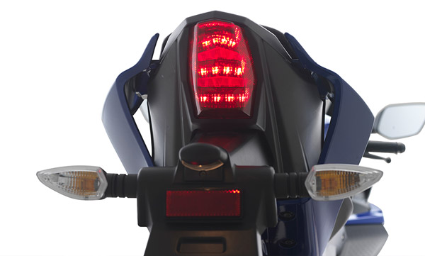 ബിഎസ്-VI YZF R15 V3.0 വിപണിയിൽ അവതരിപ്പിച്ച് യമഹ