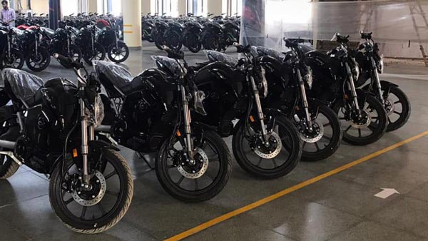 റിവോള്ട്ട് RV400 ഇലക്ട്രിക്ക് ബൈക്കുകളുടെ വില്പ്പന പൂനെയില് ആരംഭിച്ചു