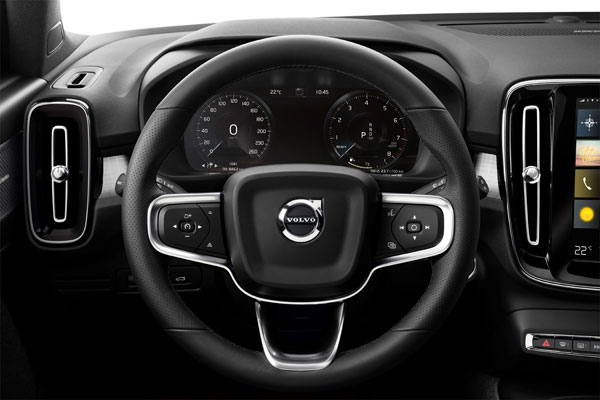 ബിഎസ് VI വോള്വോ XC40 പെട്രോള് പതിപ്പിനെ ഇന്ത്യയില് അവതരിപ്പിച്ചു