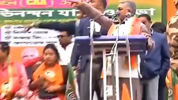 ആംബുലൻസിന് വഴി നൽകിയില്ല; ബിജെപി നേതാവ് വിവാദത്തിൽ
