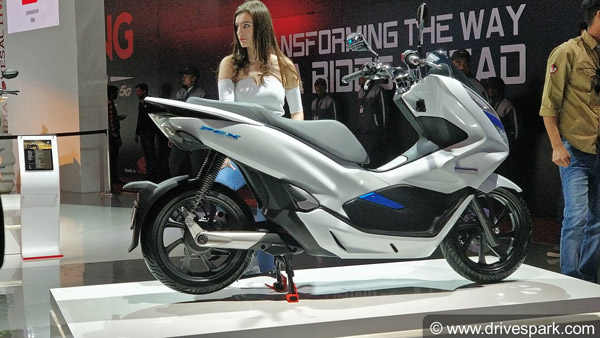 PCX ഇലക്ട്രിക്ക് സ്കൂട്ടറിനെ ഡീലേർസ് മീറ്റില് പ്രദര്ശിപ്പിച്ച് ഹോണ്ട