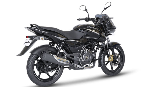 ബജാജ് പൾസർ നിരയുടെ പ്രതിമാസ വിൽപ്പനയിൽ ഇടിവ്