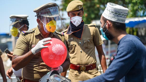 ലോക്ക്ഡൗൺ; ഹോം ഗാർഡിനുമേൽ കുതിര കയറി കാർഷിക വകുപ്പ് ഉദ്യോഗസ്ഥൻ-വീഡിയോ