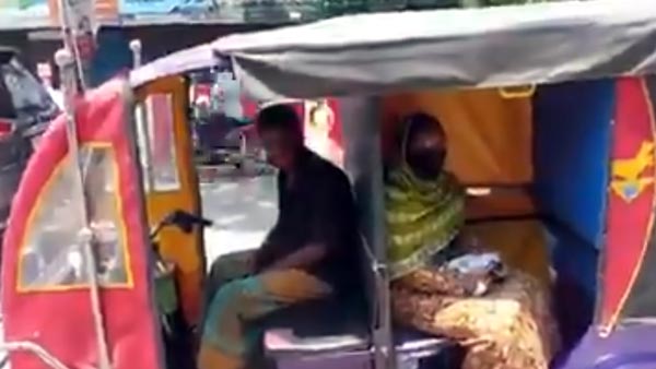 സാമൂഹിക അകലത്തിന് നൂതന ആശയവുമായി ഇ-റിക്ഷ ഡ്രൈവർ; വീഡിയോ വൈറൽ