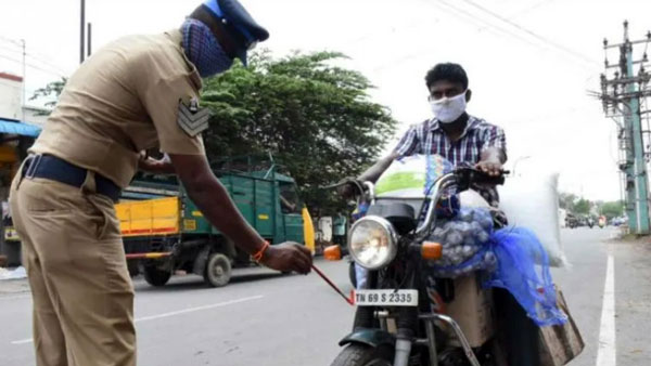 റോഡുകളിൽ നിന്ന് ജനങ്ങളെ അകറ്റി നിർത്താൻ പുതുവഴികളുമായി തമിഴ്നാട് പൊലീസ്