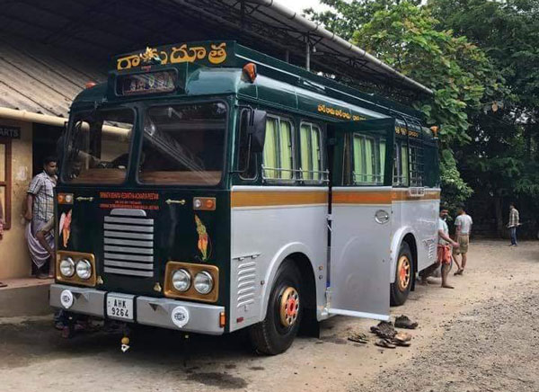 പഴമയുടെ പകിട്ടും ആധുനിക സൗകര്യങ്ങളും; മലയാളിയുടെ കരവിരുതിൽ ഒരുങ്ങി ടാറ്റ ബസ്