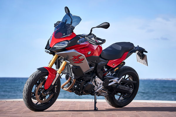 അഡ്വഞ്ചര് ശ്രേണി ഉഷറാക്കാന് ബിഎംഡബ്ല്യു F 900R, F 900XR; വീഡിയോ