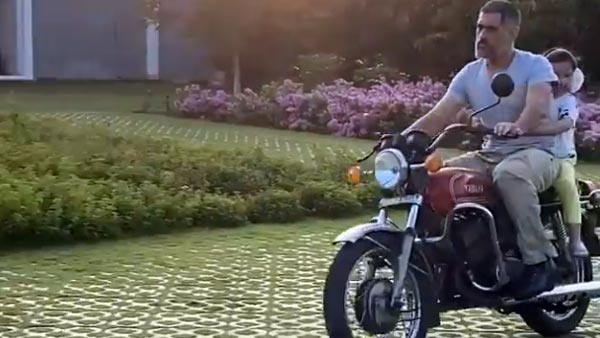താരത്തിന്റെ വണ്ടി പ്രേമം! കാണാം ധോണിയുടെ ഗാരേജ് മ്യൂസിയം