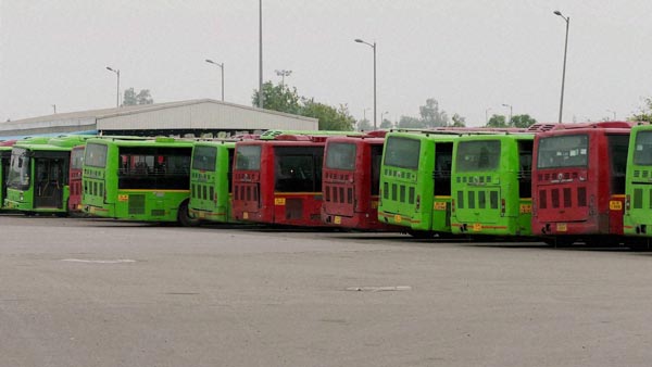 സാമൂഹിക അകലം പാലിക്കുന്ന ബസുമായി APSRTC