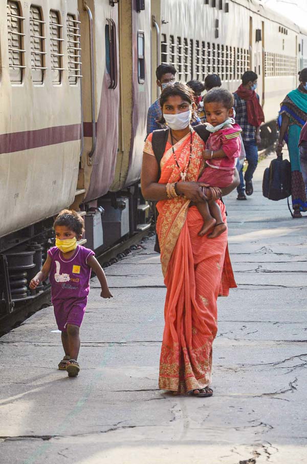 ജൂണ് മുതല് 200 നോണ് എസി ട്രെയിനുകള്; ബുക്കിങ് ഉടന്