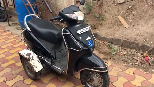 ലോക്ക്ഡൗണില് കുടുങ്ങി മകന്; അംഗപരിമിതയായ അമ്മ സ്കൂട്ടറോടിച്ചത് 1400 കിലോമീറ്റര്