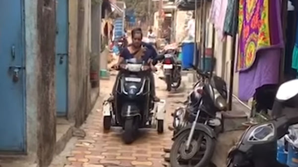 ലോക്ക്ഡൗണില് കുടുങ്ങി മകന്; അംഗപരിമിതയായ അമ്മ സ്കൂട്ടറോടിച്ചത് 1400 കിലോമീറ്റര്