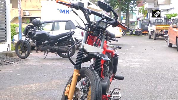 സ്ക്രാപ്പിൽ നിന്നും ലൈറ്റ് മോട്ടോർസൈക്കിൾ; ഒമ്പതാം ക്ലാസുകാരന്റെ കരവിരുത് വൈറലാവുന്നു