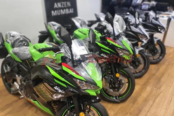 ബിഎസ് VI നിഞ്ച 650 ഡീലര്ഷിപ്പുകളില് എത്തി; ഉടന് കൈമാറുമെന്ന് കവസാക്കി