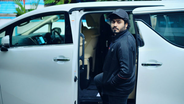 മോഹന്ലാലിന് പിന്നാലെ ടൊയോട്ട വെല്ഫയര് സ്വന്തമാക്കി സുരേഷ് ഗോപി; ചിത്രങ്ങള് പങ്കുവെച്ച് ഗോകുല് സുരേഷ്