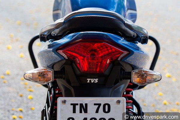 വില്പ്പന ഇടിഞ്ഞു; ഓണ്ലൈന് ബുക്കിങ് സൗകര്യമൊരുക്കി ടിവിഎസ്