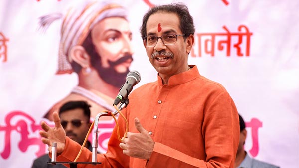 പിൻ സീറ്റ് യാത്രയല്ലാതെ വാഹനങ്ങൾ സ്വന്തമായി ഓടിക്കാൻ ഇഷ്ടപ്പെടുന്ന ഇന്ത്യൻ രാഷ്ട്രീയ നേതാക്കൾ