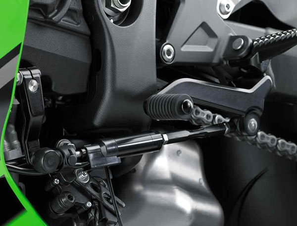 നിഞ്ച ZX-6R -ന്റെ 2021 പതിപ്പിനെ വെളിപ്പെടുത്തി കവസാക്കി
