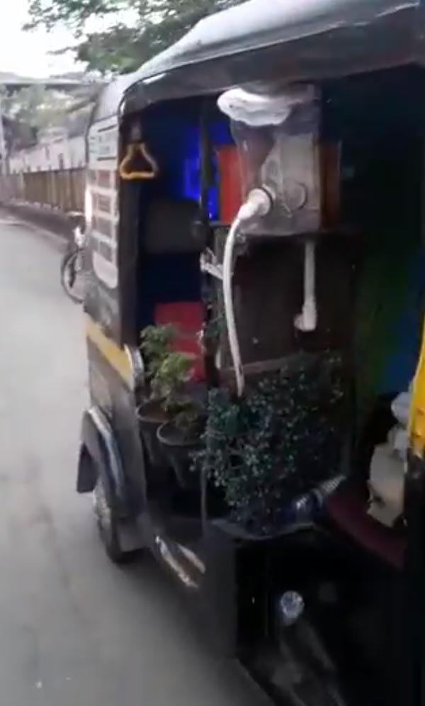 വാഷ്ബേസനും സാനിറ്റൈസറുമായി മുംബൈയിൽ ഹിറ്റായി ഹോം സിസ്റ്റം ഓട്ടോ