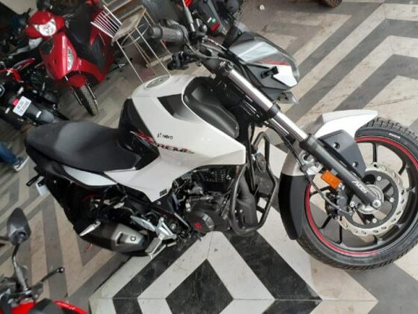 എക്സ്ട്രീം 160R ഡീലര്ഷിപ്പുകളില് എത്തി; ഡെലിവറി ഉടനെന്ന് ഹീറോ