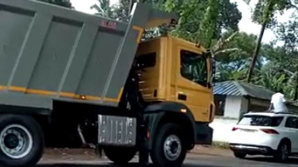 ട്രക്ക് റാലി; ഇടുക്കിയിലെ വിവാദ വ്യവാസായിയുടെ അടുത്ത പൊല്ലാപ്പ്