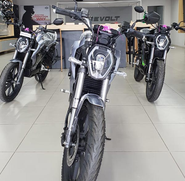 RV400, RV300 ഇലക്ട്രിക് ബൈക്കുകളുടെ ഡെലിവറി ആരംഭിച്ച് റിവോള്ട്ട്