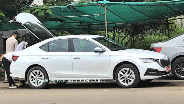 ഇന്ത്യൻ നിരത്തിൽ പരീക്ഷണയോട്ടത്തിനിറങ്ങി പുത്തൻ ഒക്ടാവിയ, അരങ്ങേറ്റം അടുത്ത ജനുവരിയിൽ