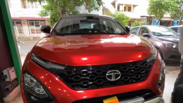 വെനം സ്റ്റിക്കർ റാപ്പിൽ അണിഞ്ഞൊരുങ്ങി ടാറ്റ ഹാരിയർ