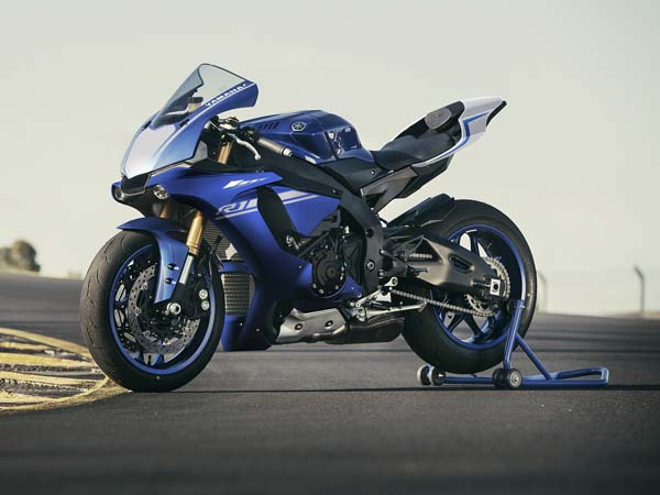 YZF-R1 മോട്ടോജിപി പെട്രോനാസ് ലിമിറ്റഡ് എഡിഷനുമായി യമഹ