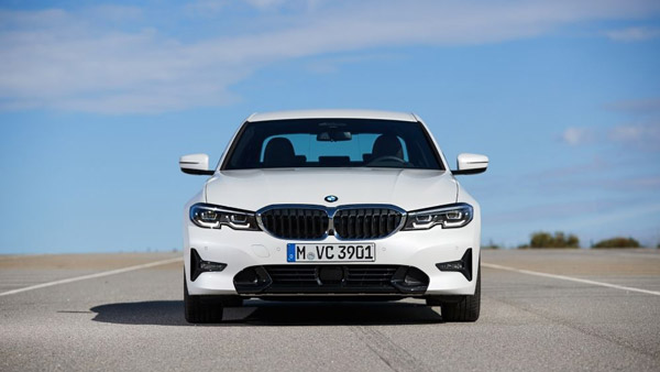 320d സ്പോര്ട്ട് വകഭേദം വീണ്ടും അവതരിപ്പിച്ച് ബിഎംഡബ്ല്യു; വില 42.10 ലക്ഷം രൂപ