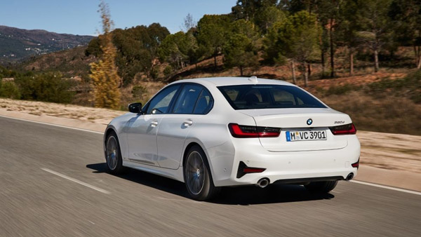 320d സ്പോര്ട്ട് വകഭേദം വീണ്ടും അവതരിപ്പിച്ച് ബിഎംഡബ്ല്യു; വില 42.10 ലക്ഷം രൂപ