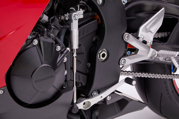 2021 CBR 600 RR ഓഗസ്റ്റ് 21-ന് വിപണിയിൽ എത്തിക്കാനൊരുങ്ങി ഹോണ്ട