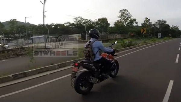 പുത്തൻ 250 അഡ്വഞ്ചർ മോട്ടോർസൈക്കിളുമായി കെടിഎം എത്തുന്നു, സ്പൈ ചിത്രങ്ങൾ പുറത്ത്