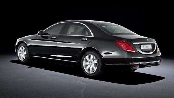 മെർസിഡീസ് S600 ഗാർഡ്; അംബാനിയുടെ പുതിയ കളിപ്പാട്ടം വീട്ടിലെത്തി