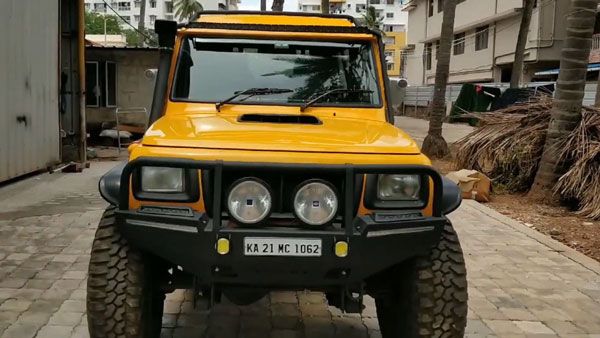 ഭീമൻ ടയറുകളിൽ ഓഫ്റോഡ് ലുക്കിലൊരുങ്ങി മഹീന്ദ്ര ഇൻവേഡർ