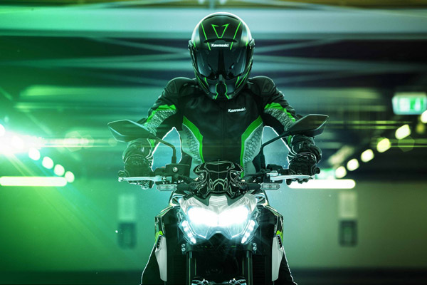 2021 മോഡൽ Z900 പുറത്തിറക്കി കവസാക്കി; കൂട്ടിന് പുതിയ മൂന്ന് കളർ ഓപ്ഷനുകളും