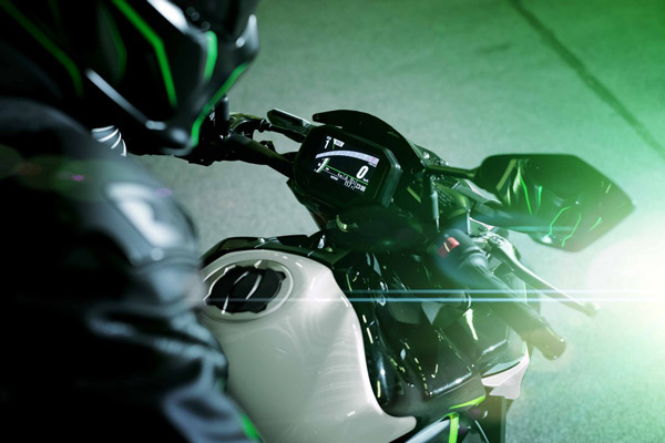 2021 മോഡൽ Z900 പുറത്തിറക്കി കവസാക്കി; കൂട്ടിന് പുതിയ മൂന്ന് കളർ ഓപ്ഷനുകളും