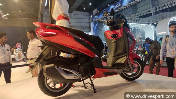 SXR160 മാക്സി-സ്കൂട്ടറിന്റെ അരങ്ങേറ്റം ഉടന്; ടീസര് ചിത്രം പങ്കുവെച്ച് അപ്രീലിയ