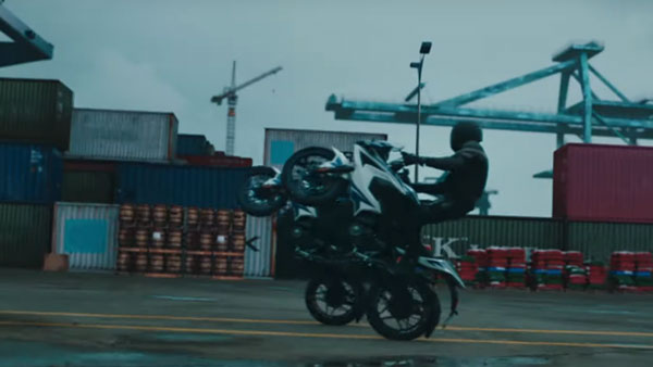 പള്സര് NS200 പുതിയ വകഭേദം സമ്മാനിച്ച് ബജാജ്