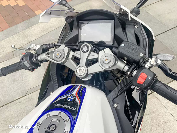 ബിഎംഡബ്ല്യു S1000RR സൂപ്പർ ബൈക്കിന് ഒരു ചൈനീസ് അപരൻ ''മോട്ടോ S450RR
