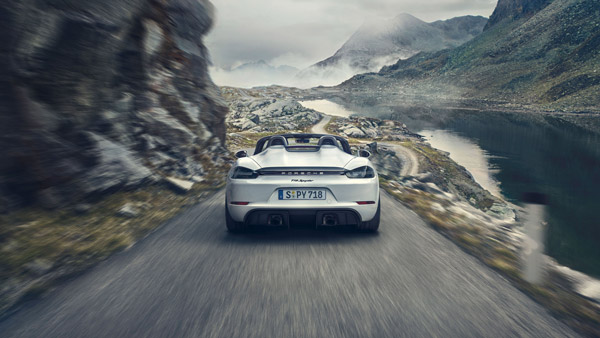 718 സ്പൈഡർ, കേമാൻ GT4 മോഡലുകൾക്ക് ഓട്ടോമാറ്റിക് ഗിയർബോക്സ് അവതരിപ്പിച്ച് പോർഷ