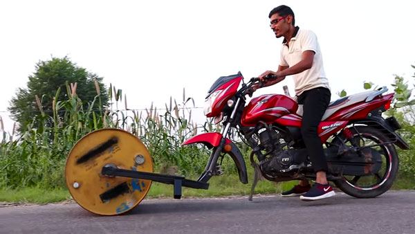 വിചിത്ര പരിഷ്കരണങ്ങൾ; റോഡ് റോളറായി മാറിയ ടിവിഎസ് വിക്ടർ