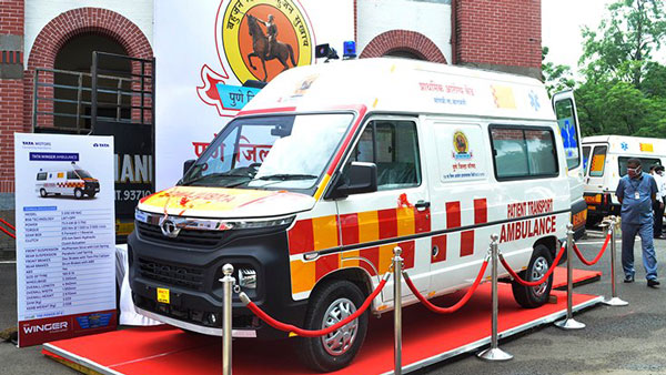 പൂനെ ജില്ലാ ഭരണകൂടത്തിന് 51 വിംഗർ ആംബുലൻസുകൾ കൈമാറി ടാറ്റ