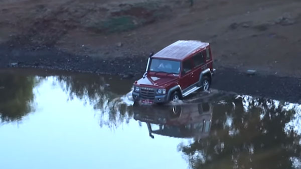 ഓഫ് റോഡ് കഴിവുകള് തെളിയിച്ച് ഫോഴ്സ് ഗൂര്ഖ; വീഡിയോ