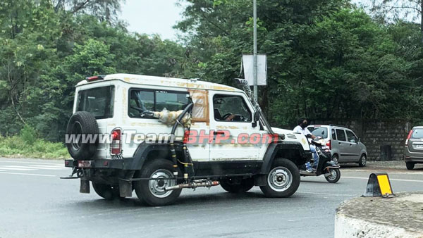പരീക്ഷണയോട്ടം നടത്തി ഫോഴ്സ് ഗൂര്ഖ; എതിരാളി മഹീന്ദ്ര ഥാര്