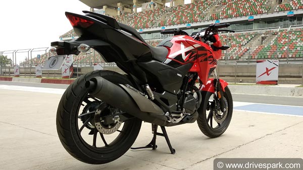 ഫസ്റ്റ് റെസ്പോണ്ടര് വാഹനമായി നാല് എക്സ്ട്രീം 200R വാഹനങ്ങള് കൈമാറി ഹീറോ