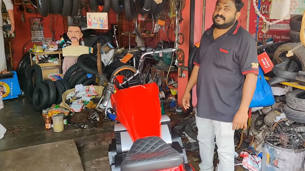 കൊടുങ്ങല്ലൂർ സ്വദേശിയുടെ കരവിരുതിലൊരുങ്ങിയ ഇലക്ട്രിക് ബൈക്ക്