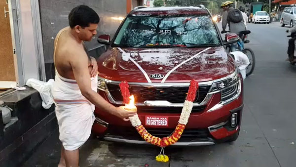 കാറുകൾ വാങ്ങാൻ ഏറ്റവും ബെസ്റ്റ് ഉത്സവ സീസൺ തന്നെ